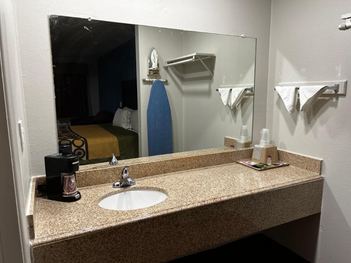 Economy Inn Ashdown Ngoại thất bức ảnh
